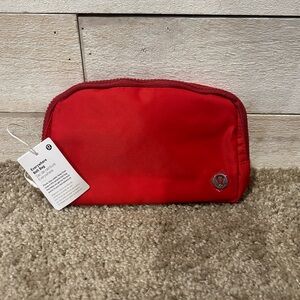 Everywhere Belt Bag 1L